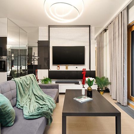 Golden Apartments -City Center - Mennica Residence Варшава Экстерьер фото