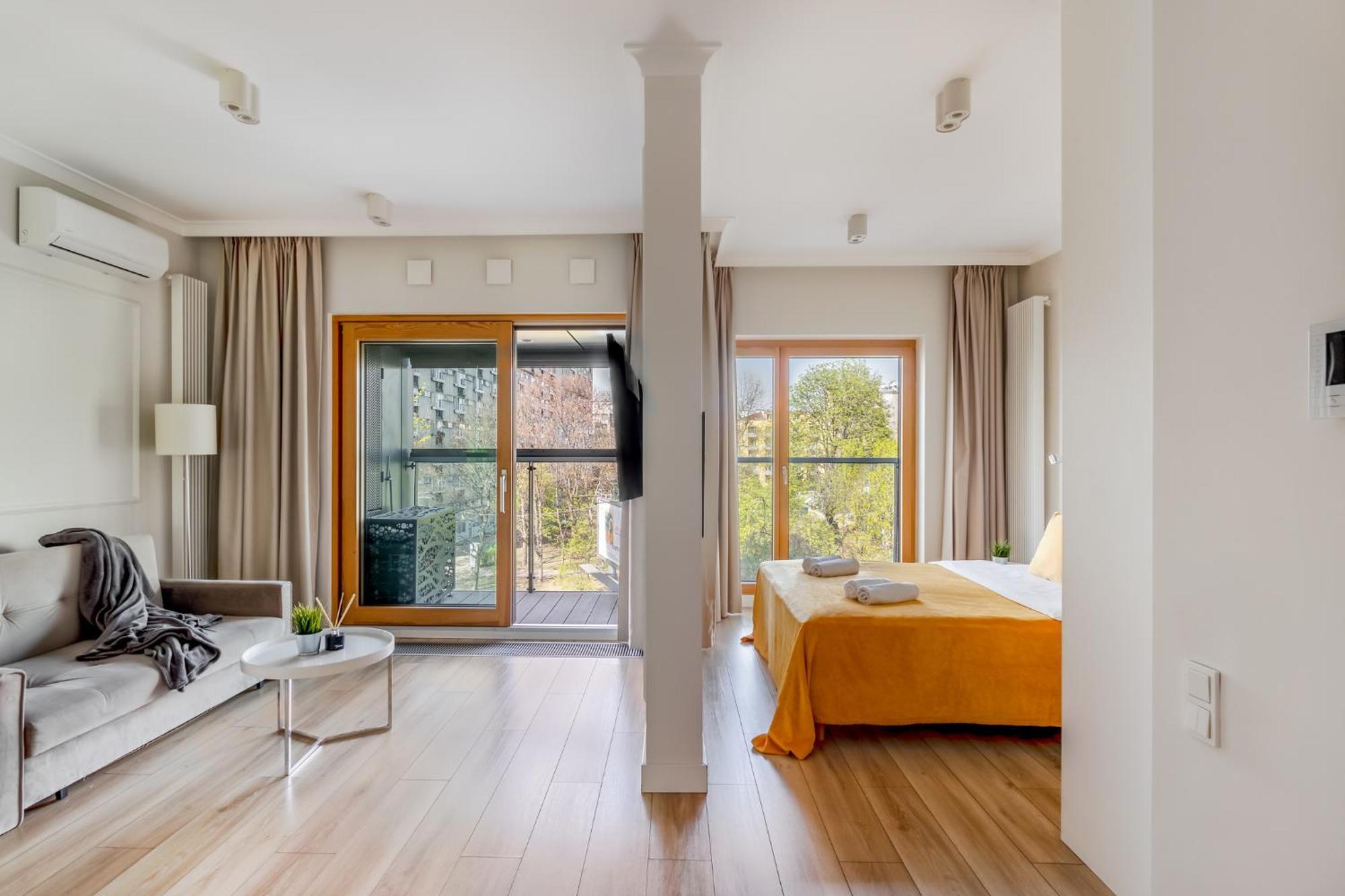 Golden Apartments -City Center - Mennica Residence Варшава Экстерьер фото